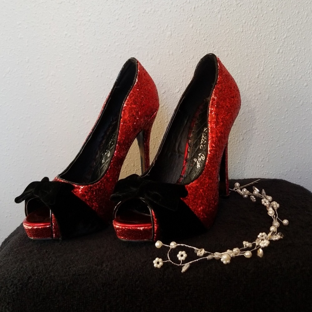 Holiday Spectaculars!🤩👠